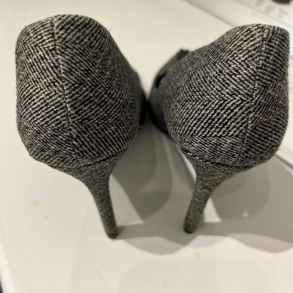 Apt. 9 Women's Sharp Gray Tweed Tassels Heeled Shoes - Picture 3 of 5